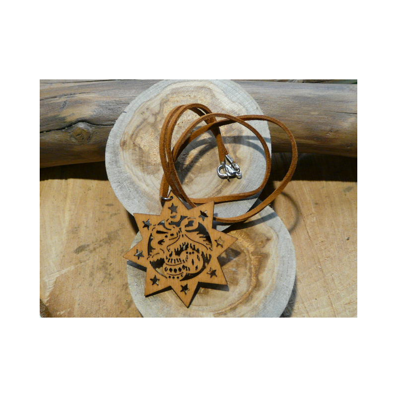 PENDENTIF ETOILE EN BOIS ET CUIR