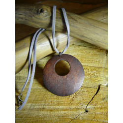 PENDENTIF EN BOIS