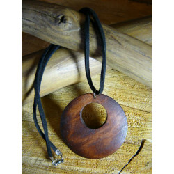 PENDENTIF EN BOIS